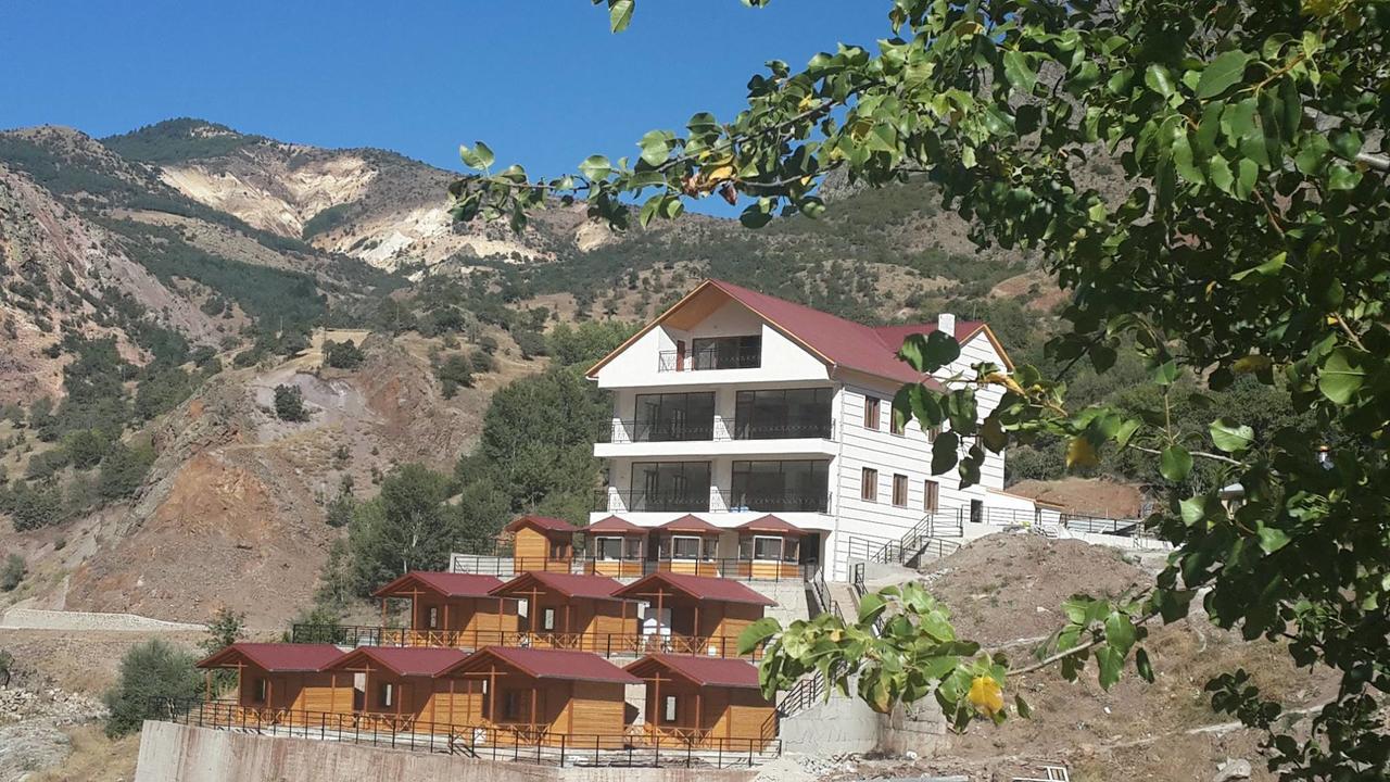 Karsi Bahce Hotel Sebinkarahisar Exterior photo